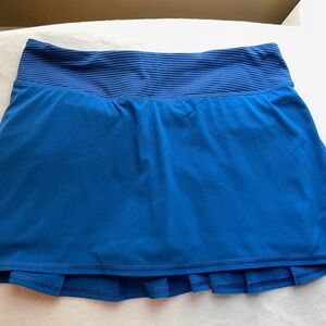 Lululemon Skirt size 6 - Blue